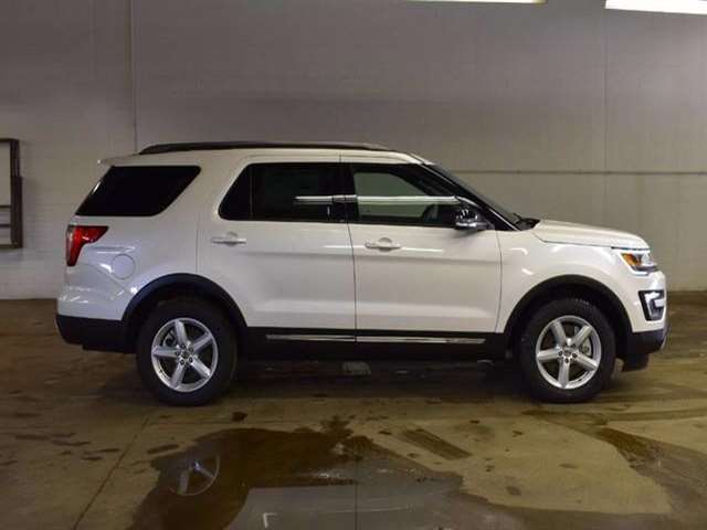 2017 Ford Explorer AWD XLT 4dr SUV